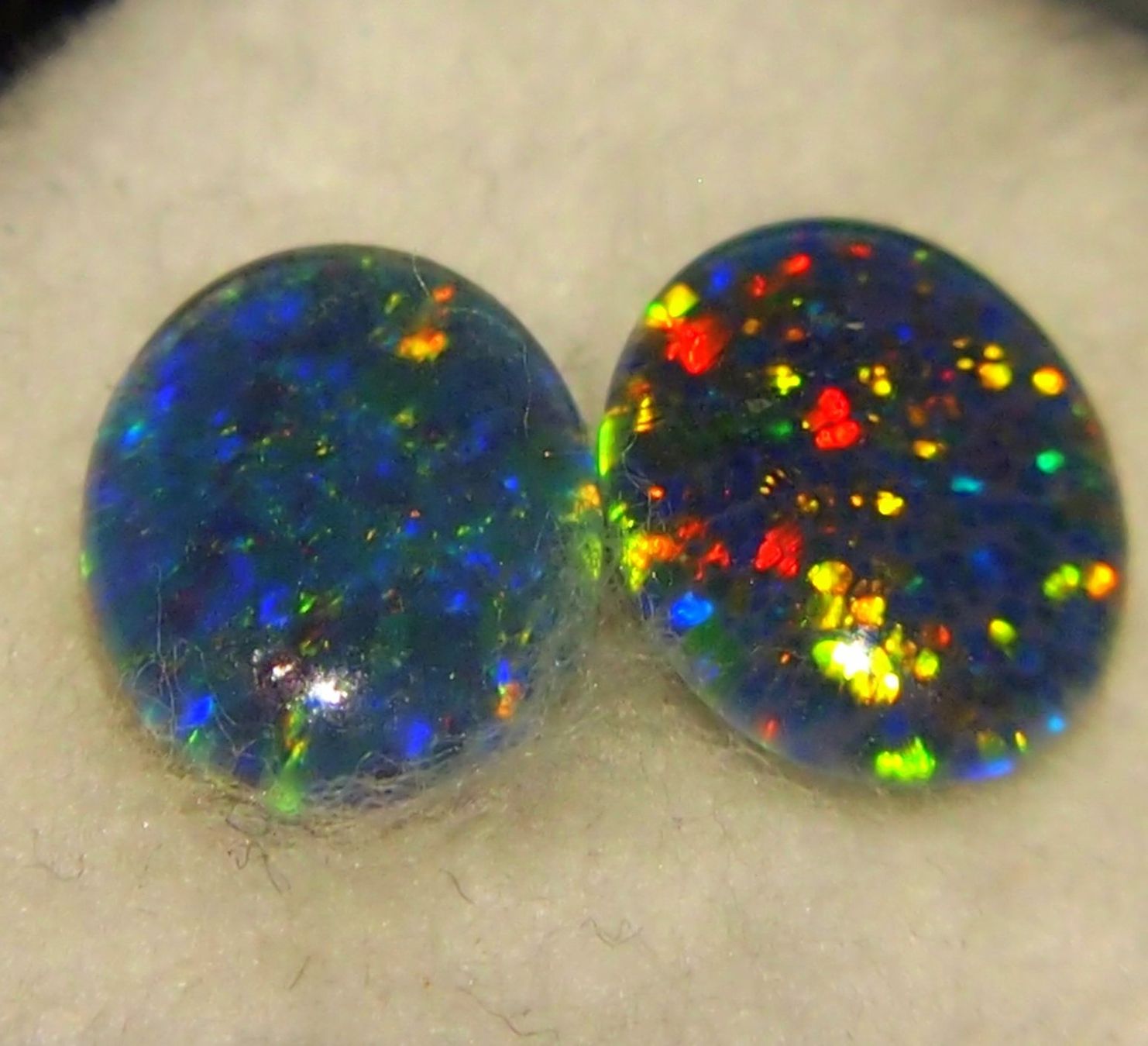 Edelsteine: 2 x 1,7 ct. Blackopal Triplette – Neu (gemäss Beschreibung) aus Reinach BL von Hesekiel39 2