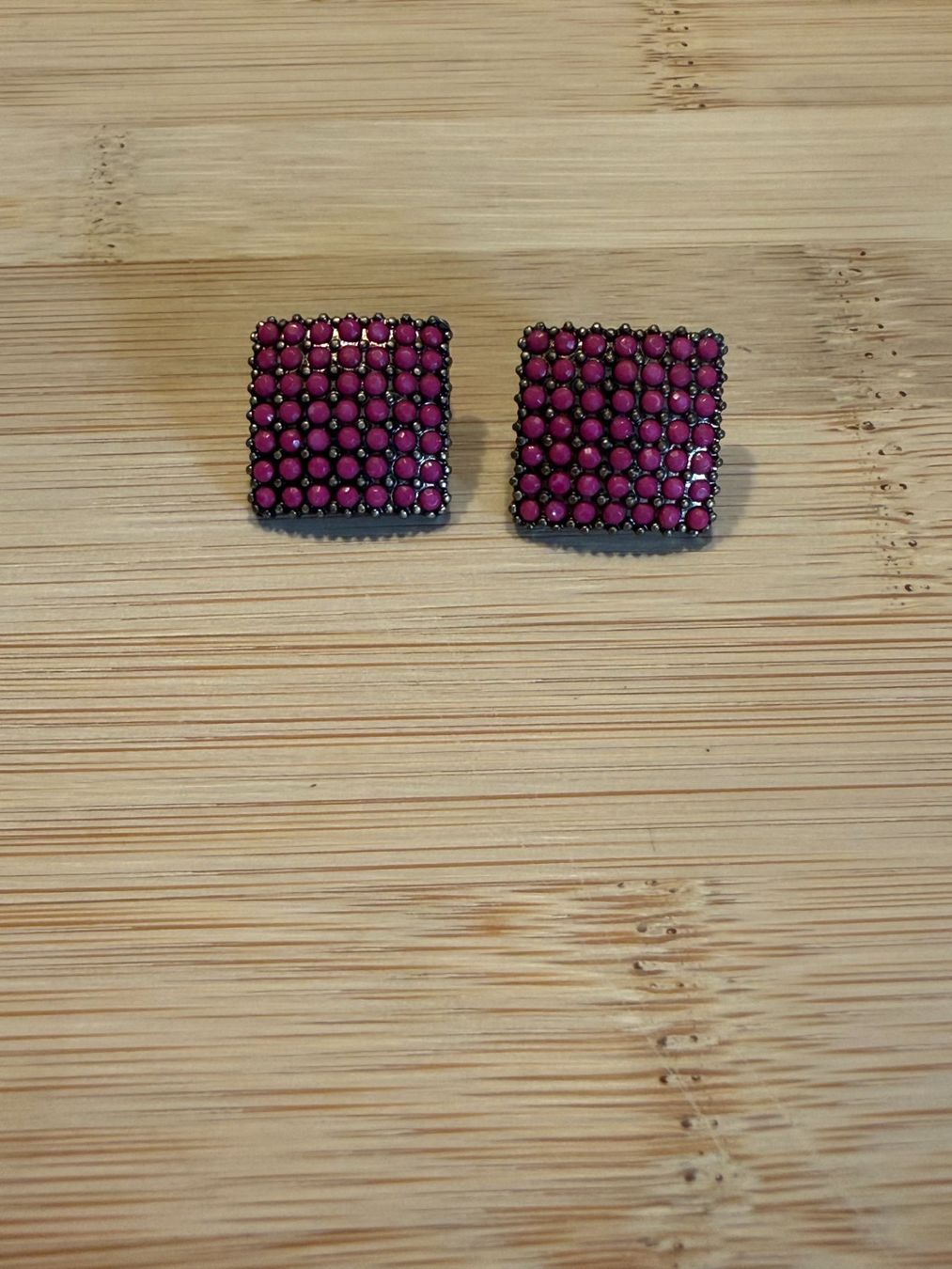 Ohrringe & -stecker: Modeschmuck - Ohrringe quadratisch pink – Gebraucht aus Basel von zukk_