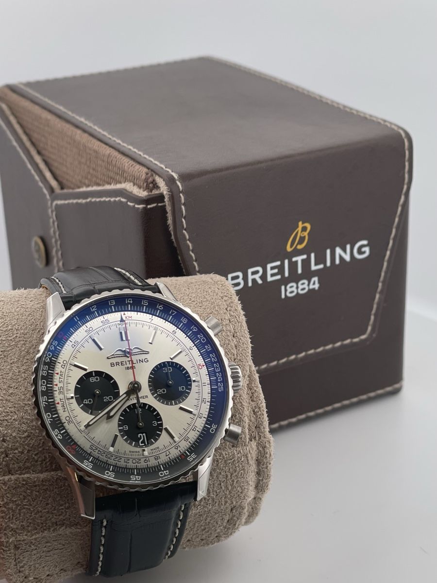 Breitling Orologi: Breitling Navitimer B01 Chronograph 43mm 2026 - AB0138 – Nuovo (secondo la descrizione) da Wettingen venduto da eleganceshop
