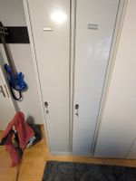 Stahlschrank Fächer 2 Türen Grau guter Zustand