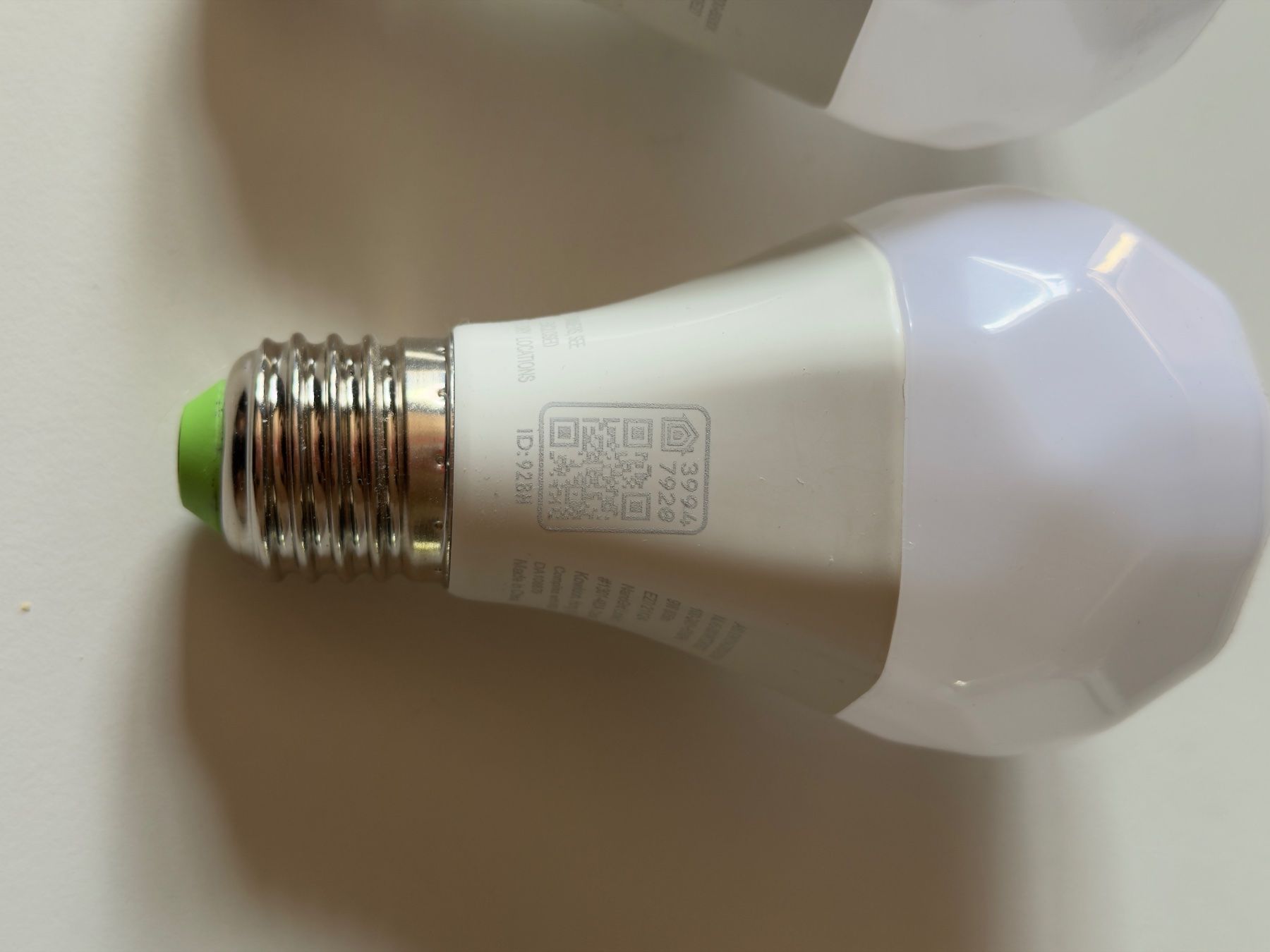 Nanoleaf Lampes: Nanoleaf LED Glühbirnen E27 2 Stk. – D'occasion à Birmensdorf ZH par OGTaucher123 2