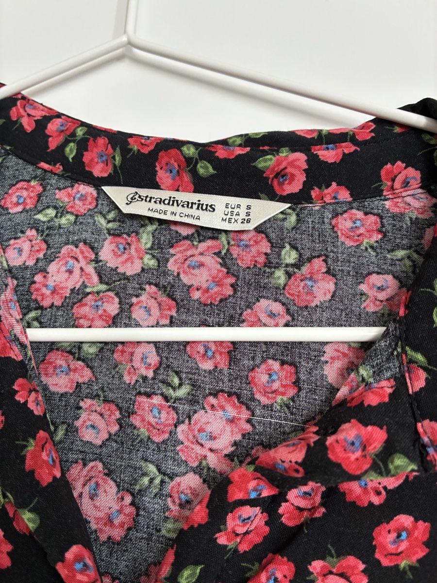 Stradivarius Kleider: Blumenkleid Stradivarius Grösse S – Gebraucht aus Alpthal von Jaeger88 1