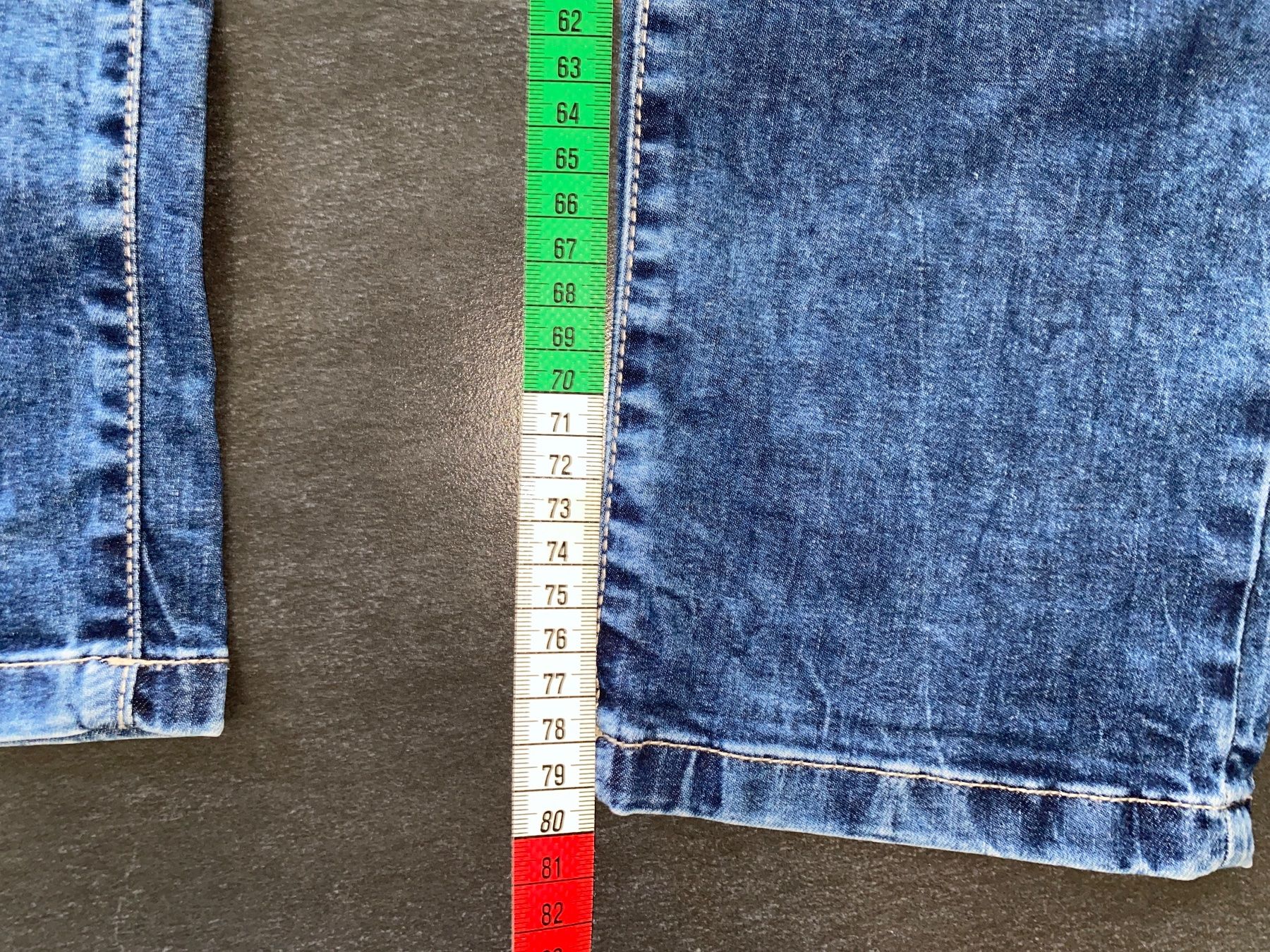 Jeans: SUPER LÄSSIGE CARTOON JEANS 44, – Nuovo (secondo la descrizione) da thierachern venduto da Styl 3