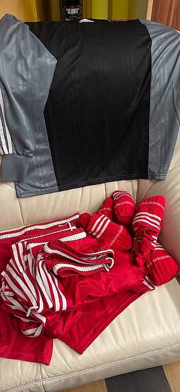 Canottiere & Pantaloni: Fussball Trikots  – Usato da Schlieren venduto da Maximusss76 2