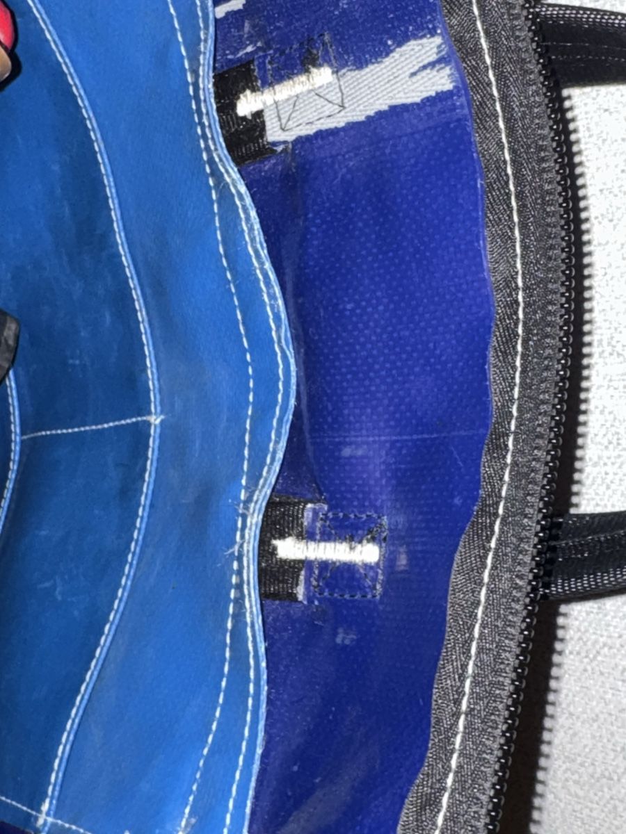 Freitag Zaini: Rucksack Freitag dunkelblau – Usato da Zürich venduto da sha_m75h 2