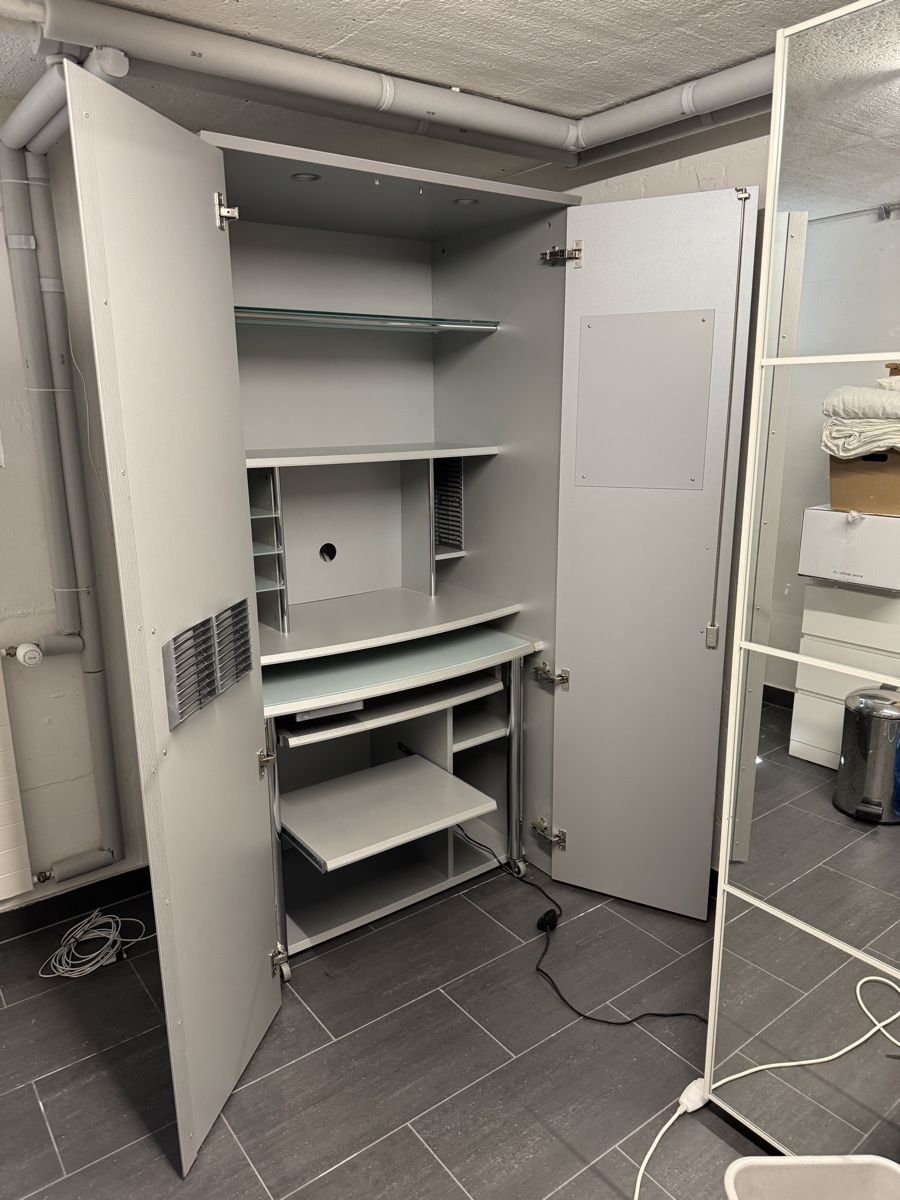 Interio Armadi: Büroschrank grau – Usato da fraubrunnen venduto da Somu 2