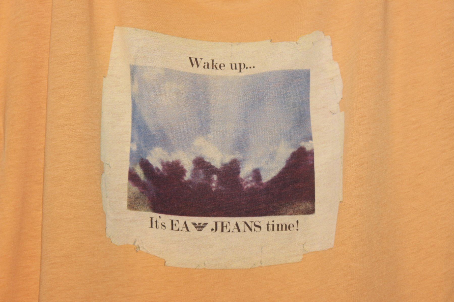 Armani T-shirts: Armani T-Shirt, Gr. M/L – D'occasion à Basel par Mila_Graf 2