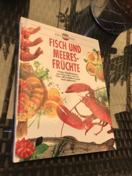 Libri: Fisch und Meeresfrüchte Essen und geniessen – Nuovo (secondo la descrizione) da Bergdietikon venduto da book-4-you