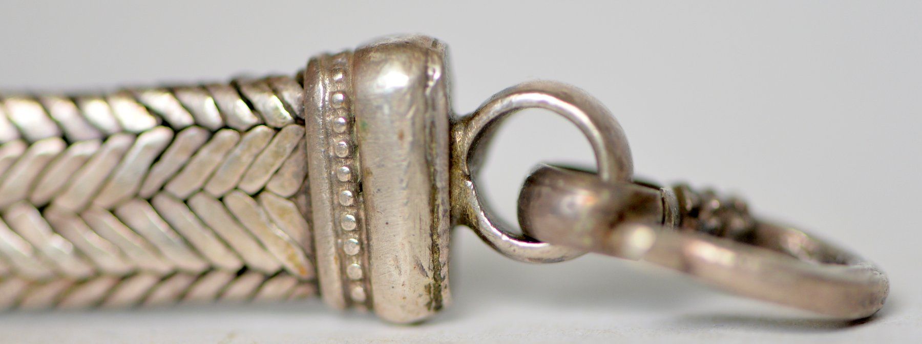 Armbänder & -reifen: Ancien bracelet en métal – Gebraucht aus Neuchâtel von Neuchatel 6