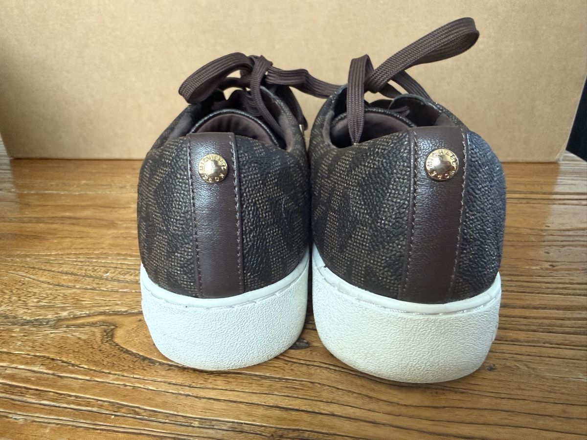 Michael Kors Scarpe da donna: Michael Kors shoes, size 39, little worn – Usato da Veyrier venduto da EleMast 2