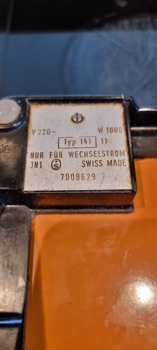 Jura Appareils de cuisine: Retro Waffeleisen Jura Typ 141 – D'occasion à Luzern par mar_755n 3