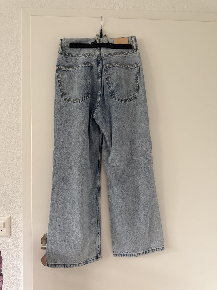 Mango Jeans: Mango Straight-Jeans – Usato da Villigen venduto da Liviaange 1