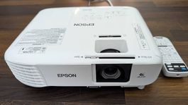 Beamer - Epson EB-FH06