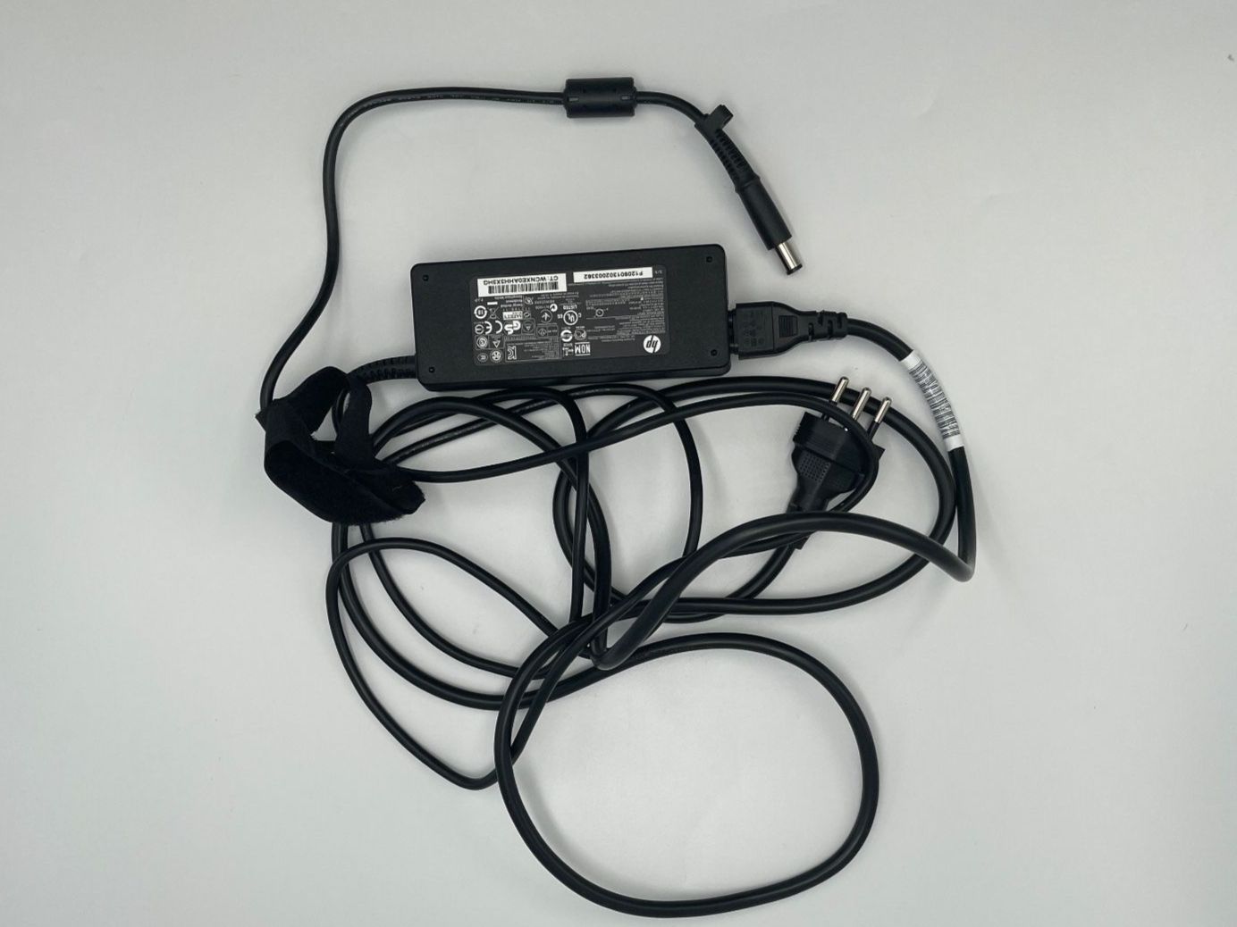 Hewlett Packard Caricabatterie: HP Laptop Netzteil 90W – Usato da Schlieren venduto da 2nd-Life 2