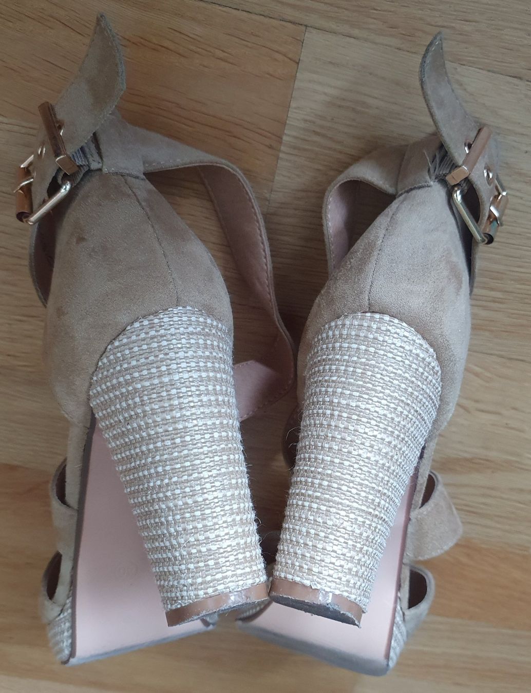 Graceland Scarpe da donna: Sandales en daim avec talons - Taille 40 – Usato da Court venduto da Jovi2 4