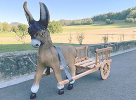 Eselfigur mit Holzwagen – Ländliche Gartendeko