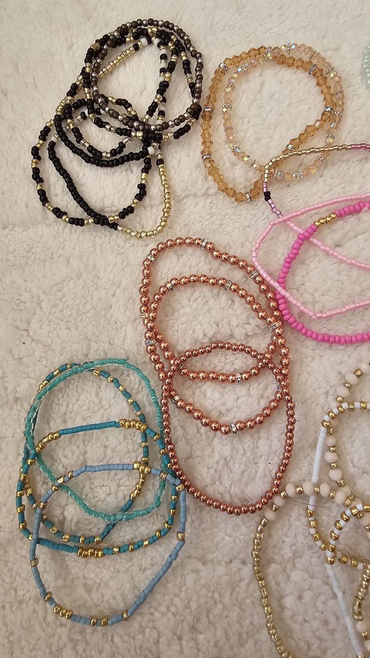 Bracciali & Braccialetti: Kinder-Perlenarmbänder – Nuovo (secondo la descrizione) da Grosshöchstetten venduto da Chaotik-Reptil 1