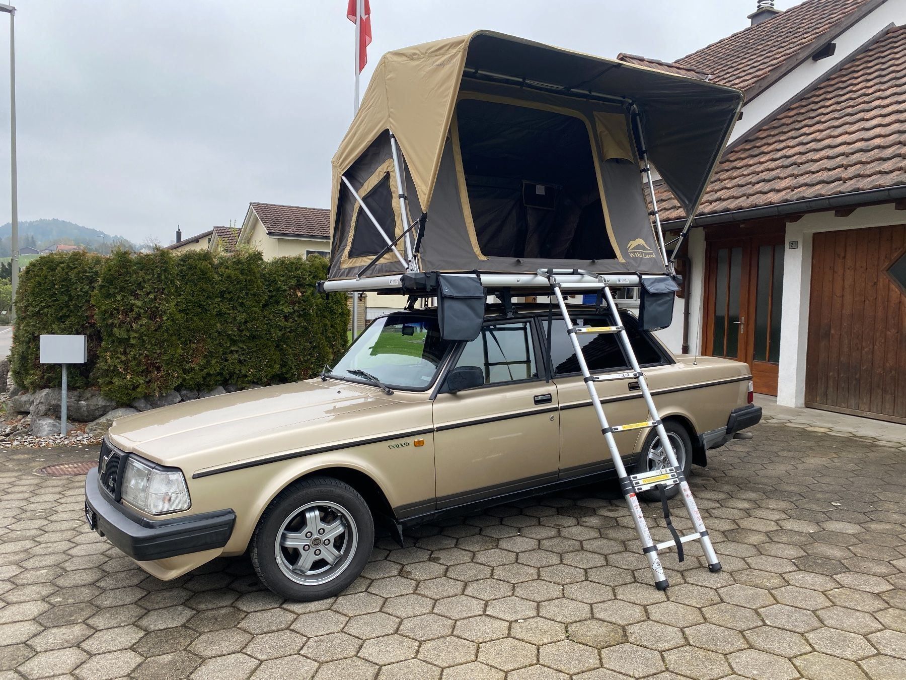 Zelte: FABRIKNEU Dachzelt Wildland Normandy 140 – Neu und originalverpackt aus Sirnach von XELOonlineGmbH