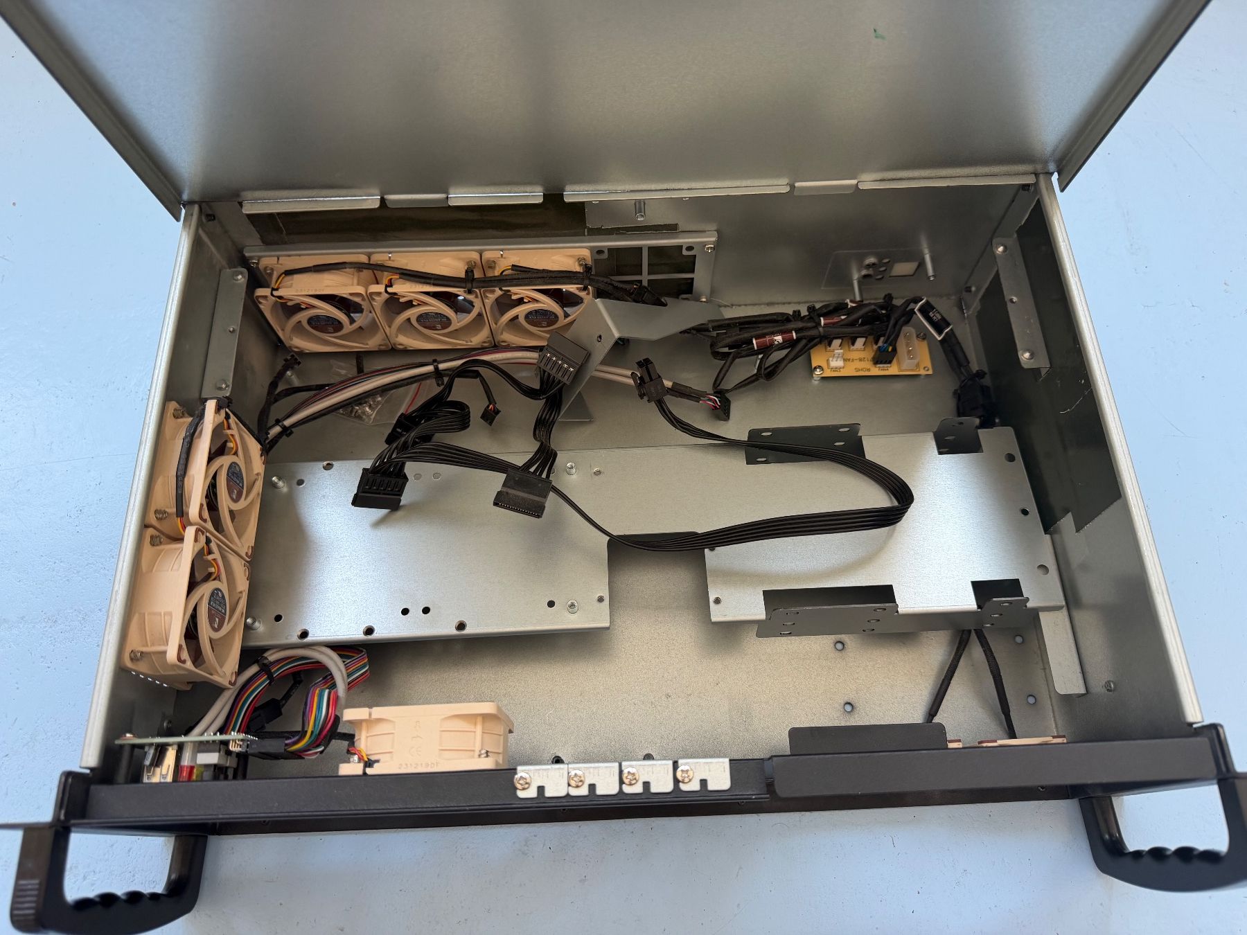 Gehäuse: PC Gehäuse – Gebraucht aus Zürich von mar_hs6l 2