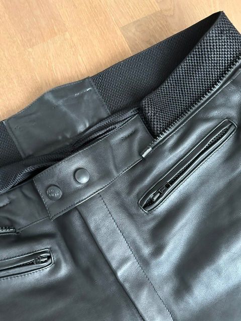Pantaloni: Leder Motorrad Hose  Grösse 62 Probier – Usato da Buchs ZH venduto da al03a 5