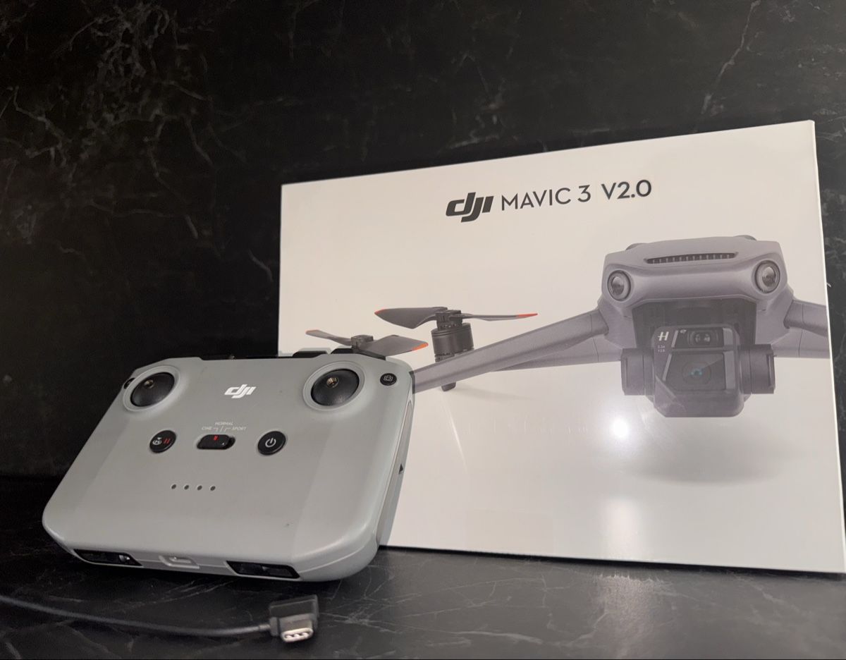 DJI RC Kits de montage: Dji Mavic 3 Dual-Kamera (Version 2.0) – Neuf (Voir description) à Laupen BE par WinterSnow