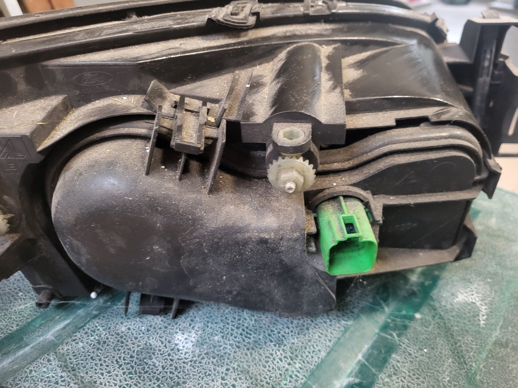 Fari: Ford Mondeo MK3 Scheinwerfer – Usato da Niederteufen venduto da BallyPinball 1