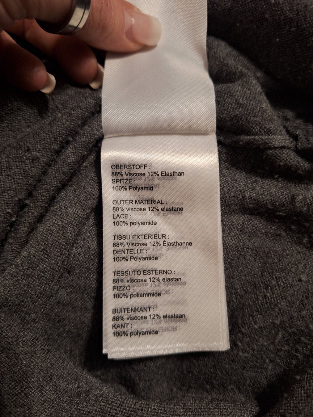 Madeleine Maglioni & Felpe: Madeleine Pullover grau mit Spitzendetail Grösse 40/42 – Usato da Wanzwil venduto da chlinih93 3