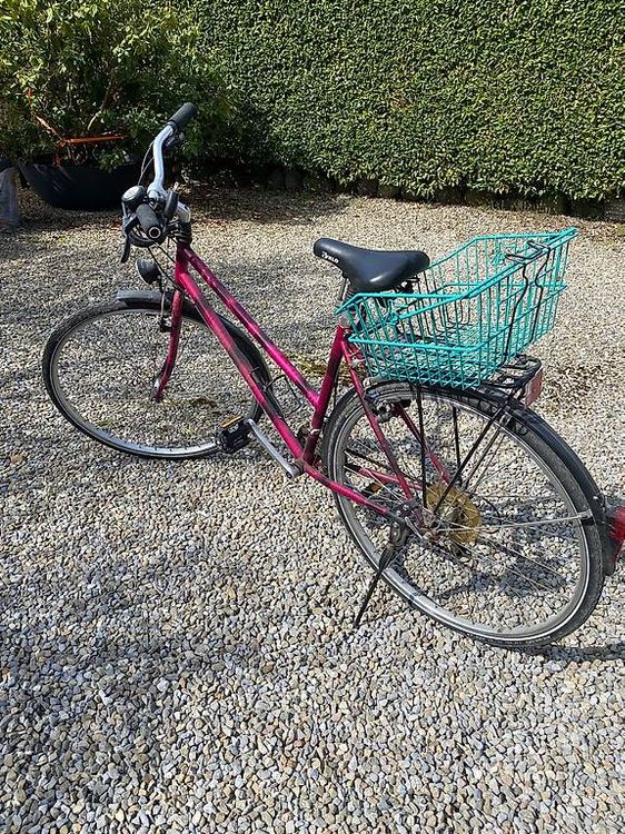 Damenfahrrad 28 Zoll Gnstig MADICKS City-Fahrrad 28 Zoll Damen Schwarz -  Mit Gangschaltung & Rattankorb