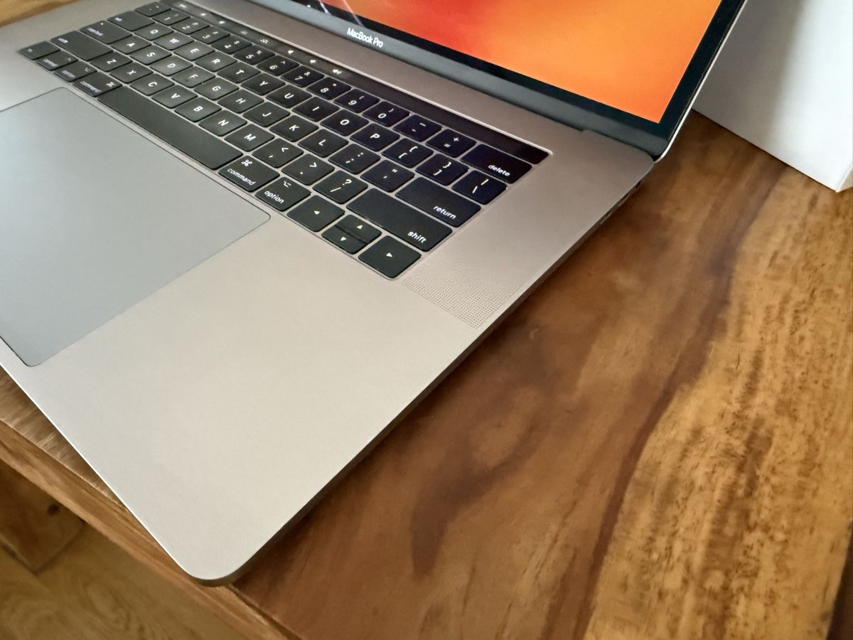 Apple Notebook: Apple Macbook Pro 15.4 2017 16 Gb 512 SSD Intel I7 – Usato da Schliern b. Köniz venduto da 505SR2.0 5