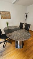 Wunderschöner massiver Marmortisch (NP CHF 3990)