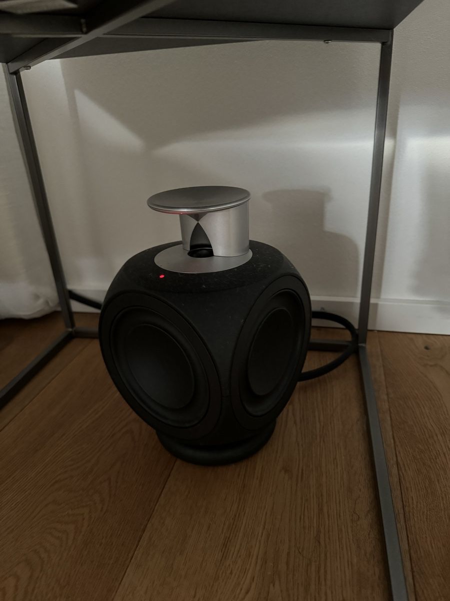 Bang & Olufsen Lautsprecher: 4 Beolab 3 und Beolab 2 Bass – Gebraucht aus Wollerau von  2