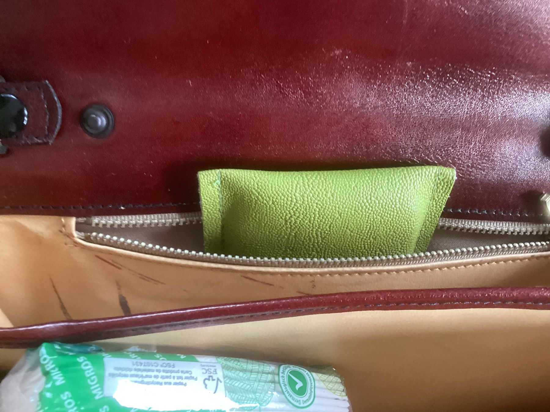 Taschen für Damen: Ledertasche in dunkelrot – Neu (gemäss Beschreibung) aus Muttenz von rob_sc8s 3