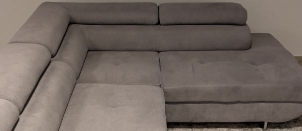 Divani: Ecksofa grau Stoff Grösse L guter Zustand – Usato da Unterlunkhofen venduto da hun_nw7q
