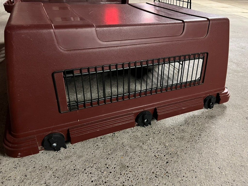 Gabbie, trasporto & Sicurezza: Petmate Deluxe Vari Kennel Tierbox Hundebox – Usato da Aarau venduto da Ozricmind 3
