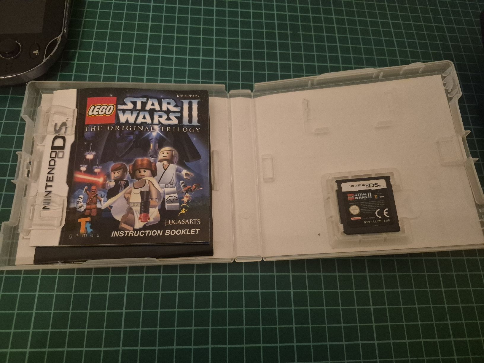 Nintendo Giochi: Nintendo DS lite  + LEGO Star Wars II, boxed, CIB – Usato da Meyrin venduto da Retro-GZ 3