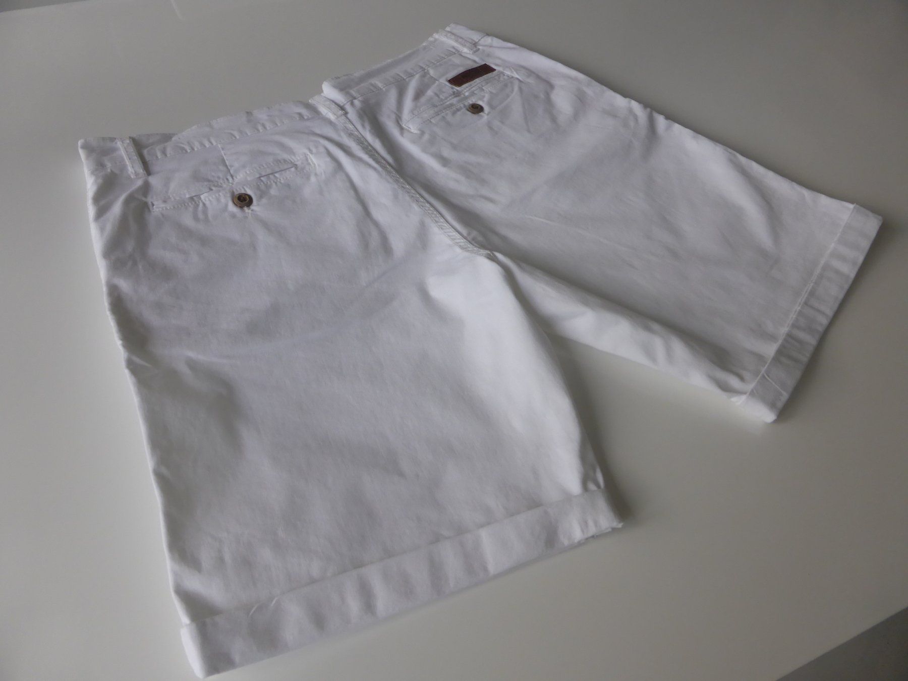 Pantaloni: Herren Shorts weiss Gr. M – Nuovo (secondo la descrizione) da Trimmis venduto da bergamo10 1