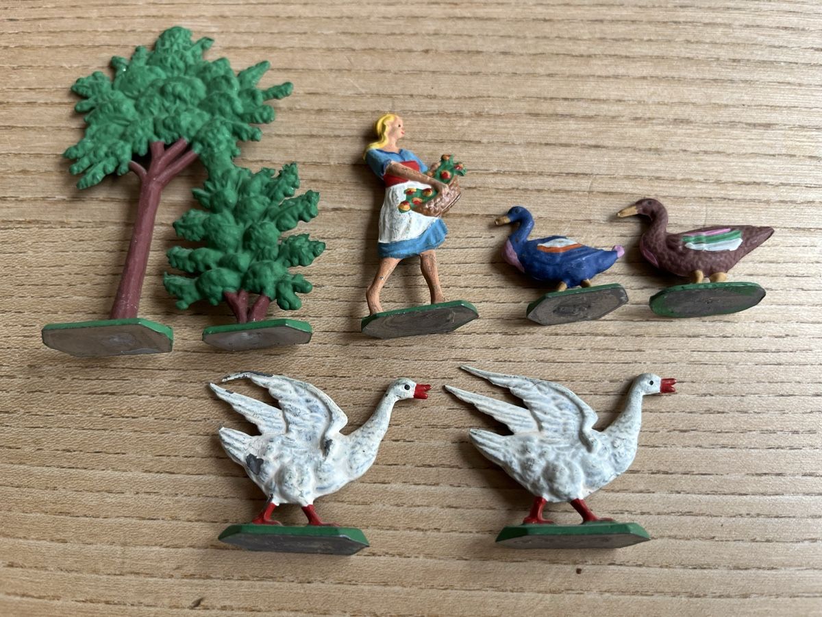 Toutes les décorations: Zinnfiguren Gänsemagd – D'occasion à Elgg par Schibu02