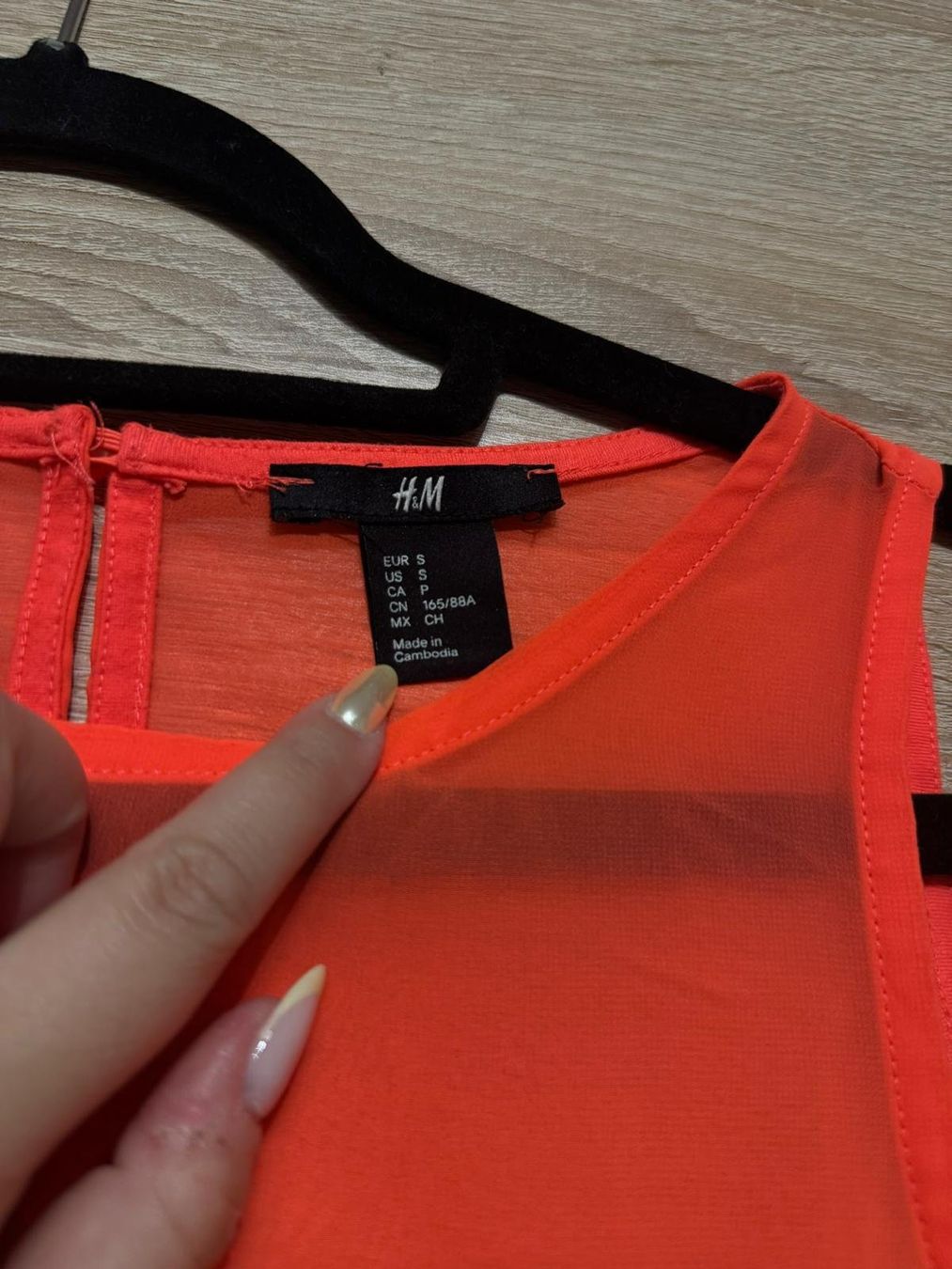 H&M Top: Débardeur orange fluo – Usato da Montreux venduto da Iza_81199 1