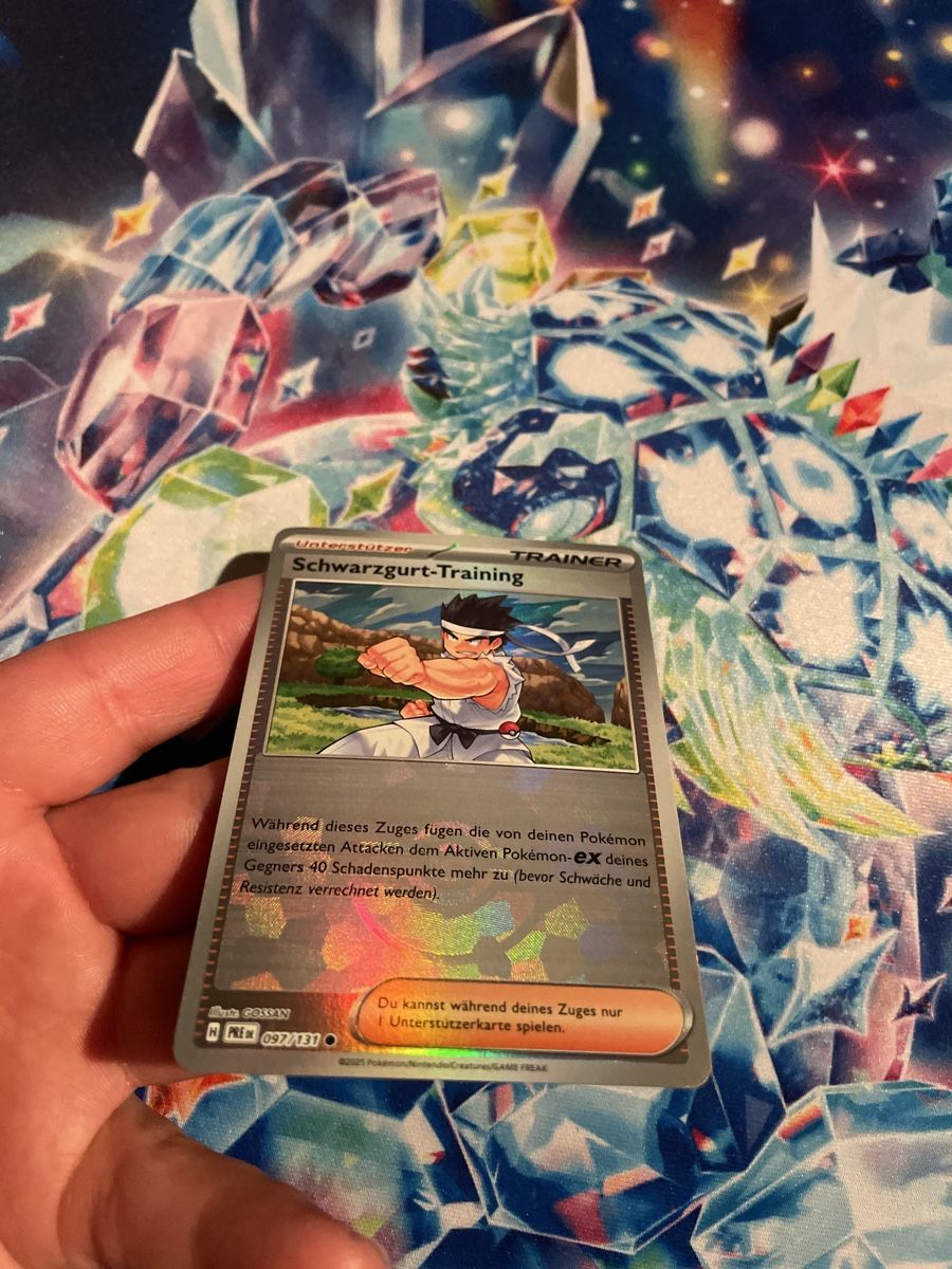 Pokémon Carte collezionabili: Schwarzgurt-Training Pokeball 097/131 - Prismatic Evolution – Nuovo (secondo la descrizione) da Kreuzlingen venduto da SwissCollectorChris 3