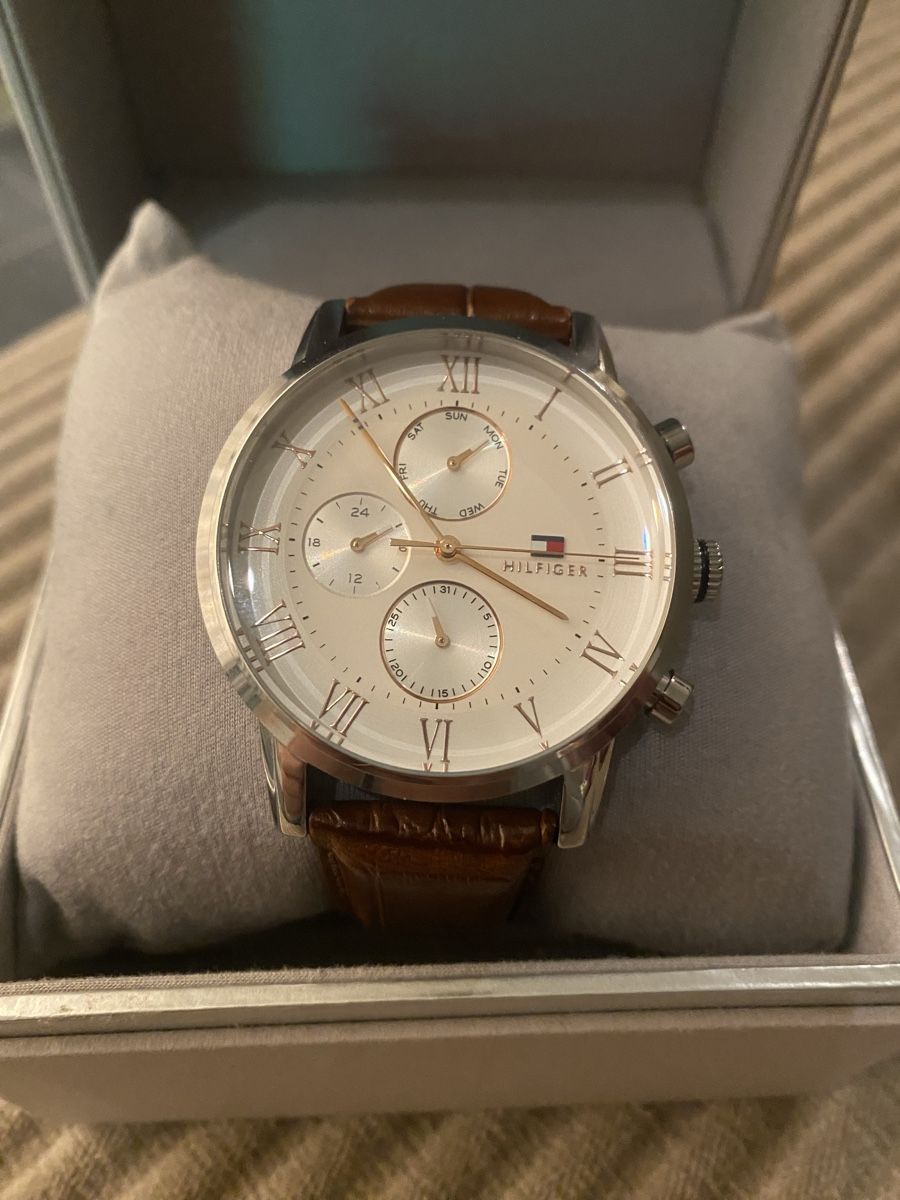 Tommy Hilfiger Orologi: Schöne und edle Tommy Hilfiger Uhr – Usato da Holziken venduto da ilaaisa