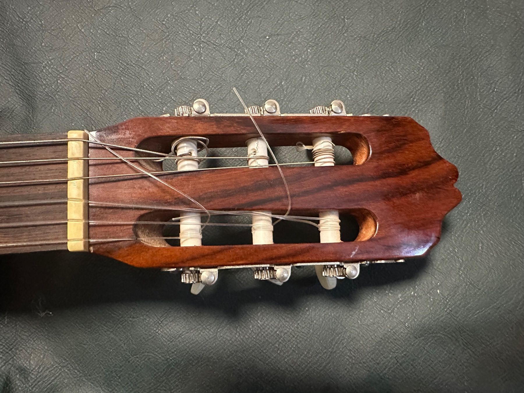 Strumenti musicali: Klassische Gitarre Cuenca (Modell 40) – Usato da Langnau am Albis venduto da Beu71 4