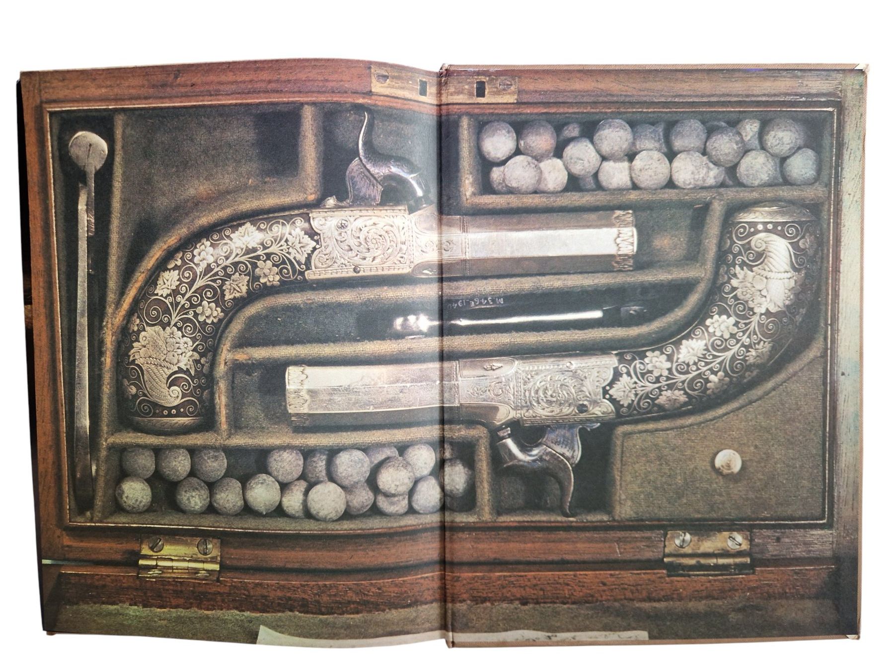 Bücher: The Pleasure of Guns – Gebraucht aus Mörschwil von aik_x8mc 1