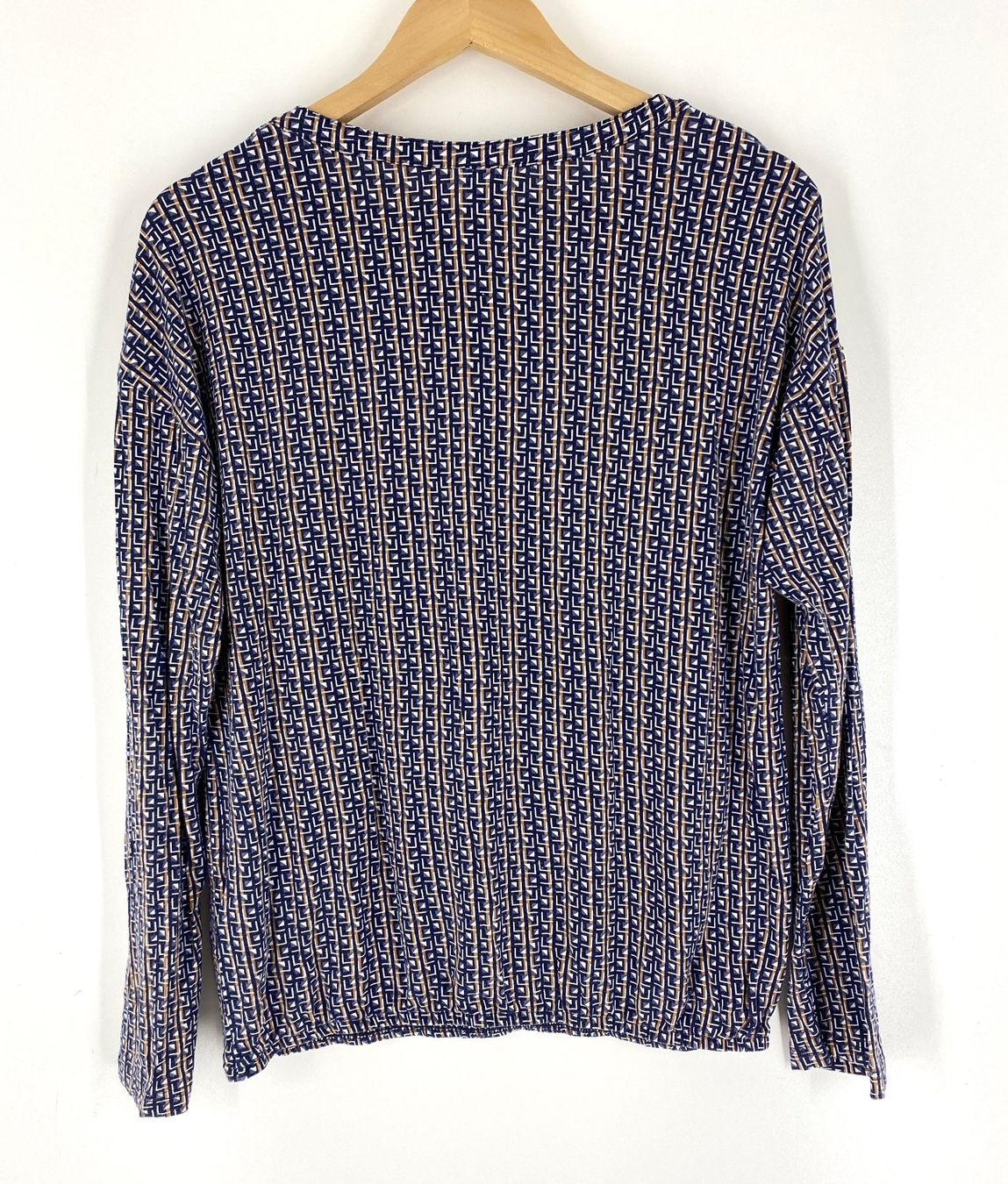 Heine T-Shirts: Langarmshirt von Heine, Grösse 40 – Gebraucht aus Mülligen von Chleeblatt1941 1