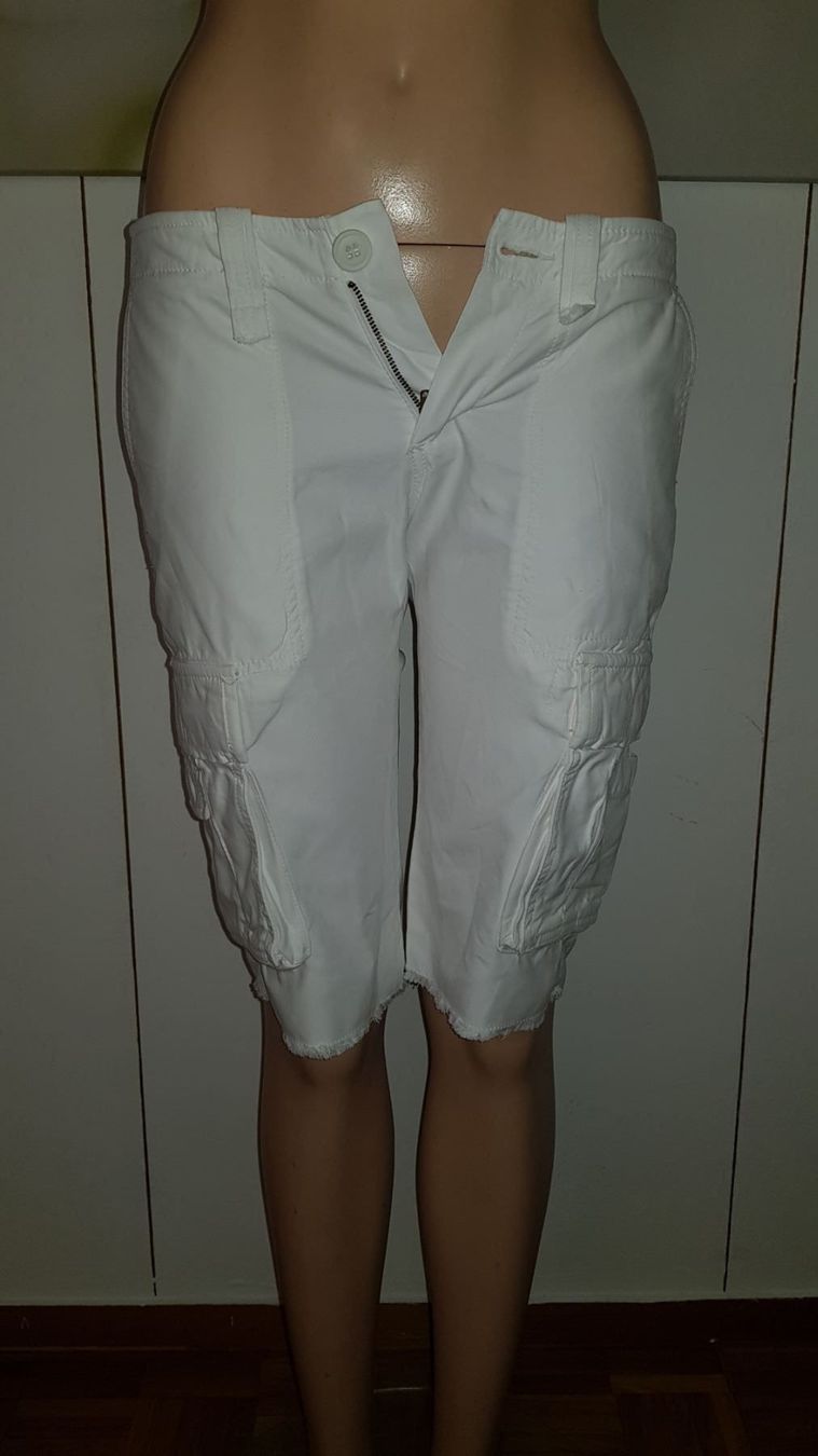 Le Temps Des Cerises Jeans: Short en jeans LE TEMPS DES CERISES 26 – Usato da Cossonay-ville venduto da Super-Price-Quality 1