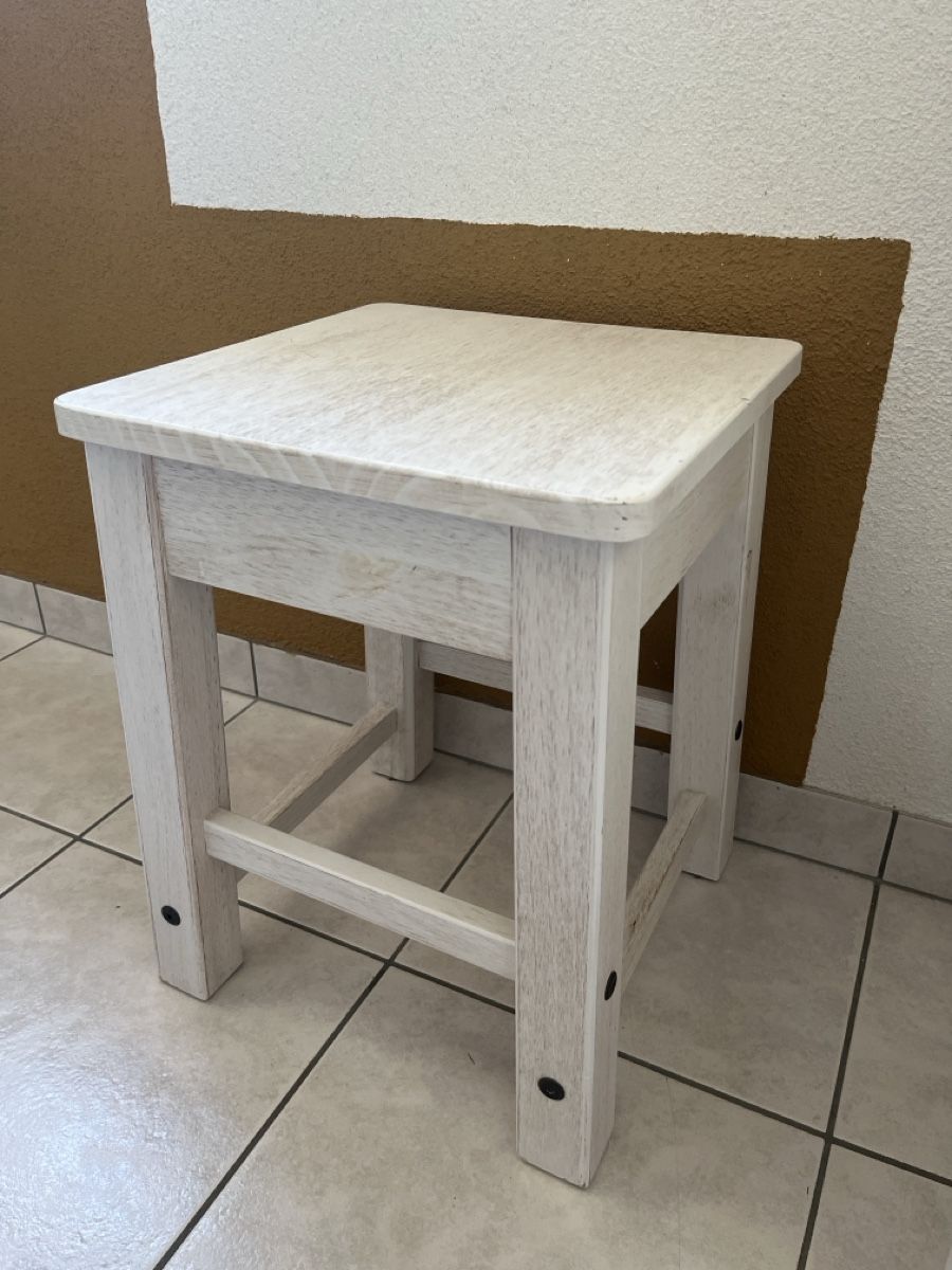 Set de table et chaises: Esszimmermöbel weiss Retro – D'occasion à Altstätten SG par gam61 3