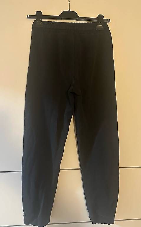 Nike Pantaloni: Original NIKE TRAINERHOSE. Gr. 160 cm – Usato da Flawil venduto da mar_9chb 2