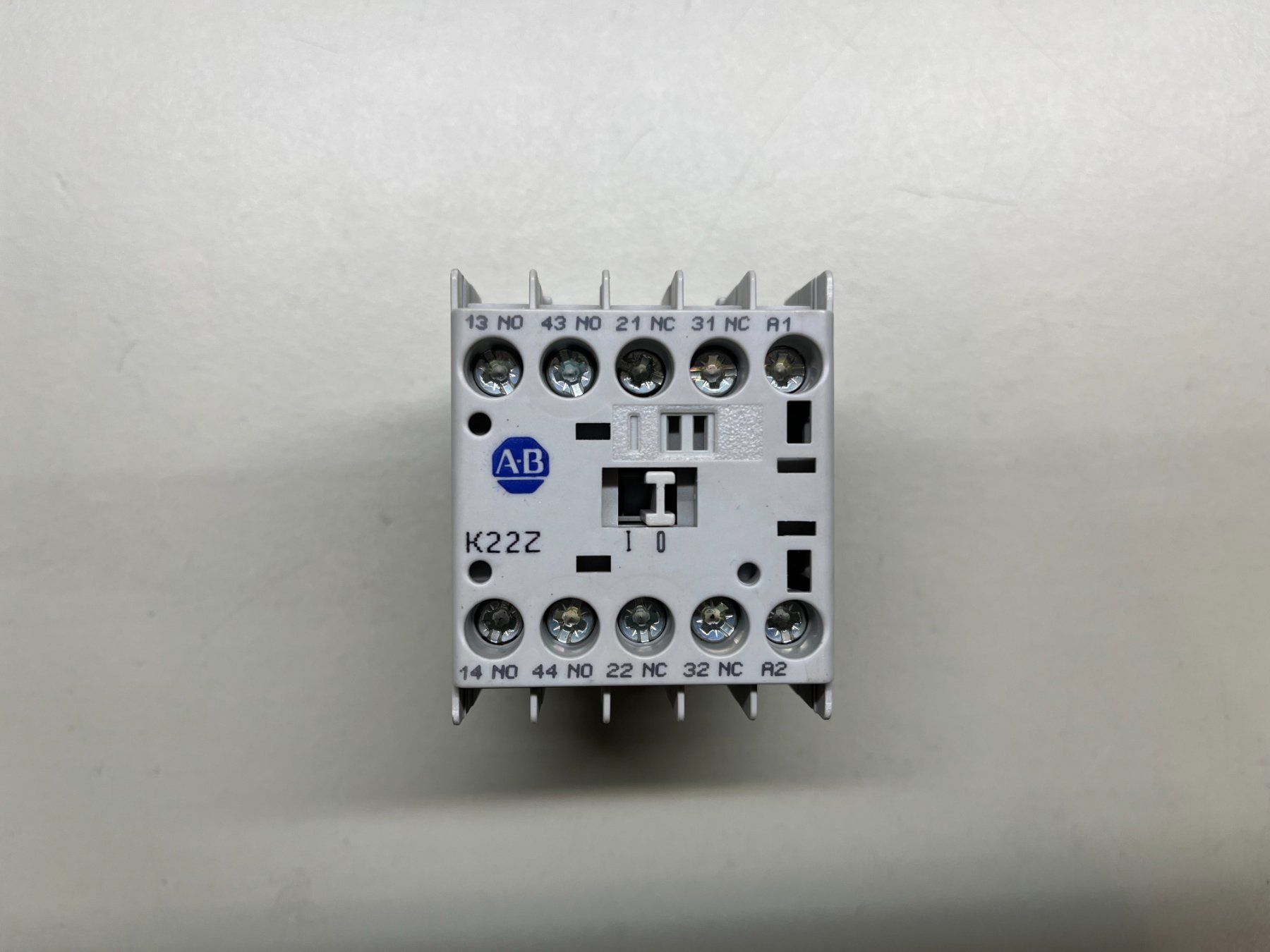 Componenti elettronici: Allen Bradley Relais 2NO/2NC 24V DC – Usato da Jenaz venduto da Speedy350 1