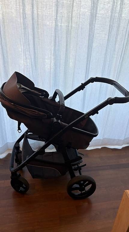 Carrozzine: Kinderwagen und Autositz – Usato da Bottighofen venduto da con_6lgw