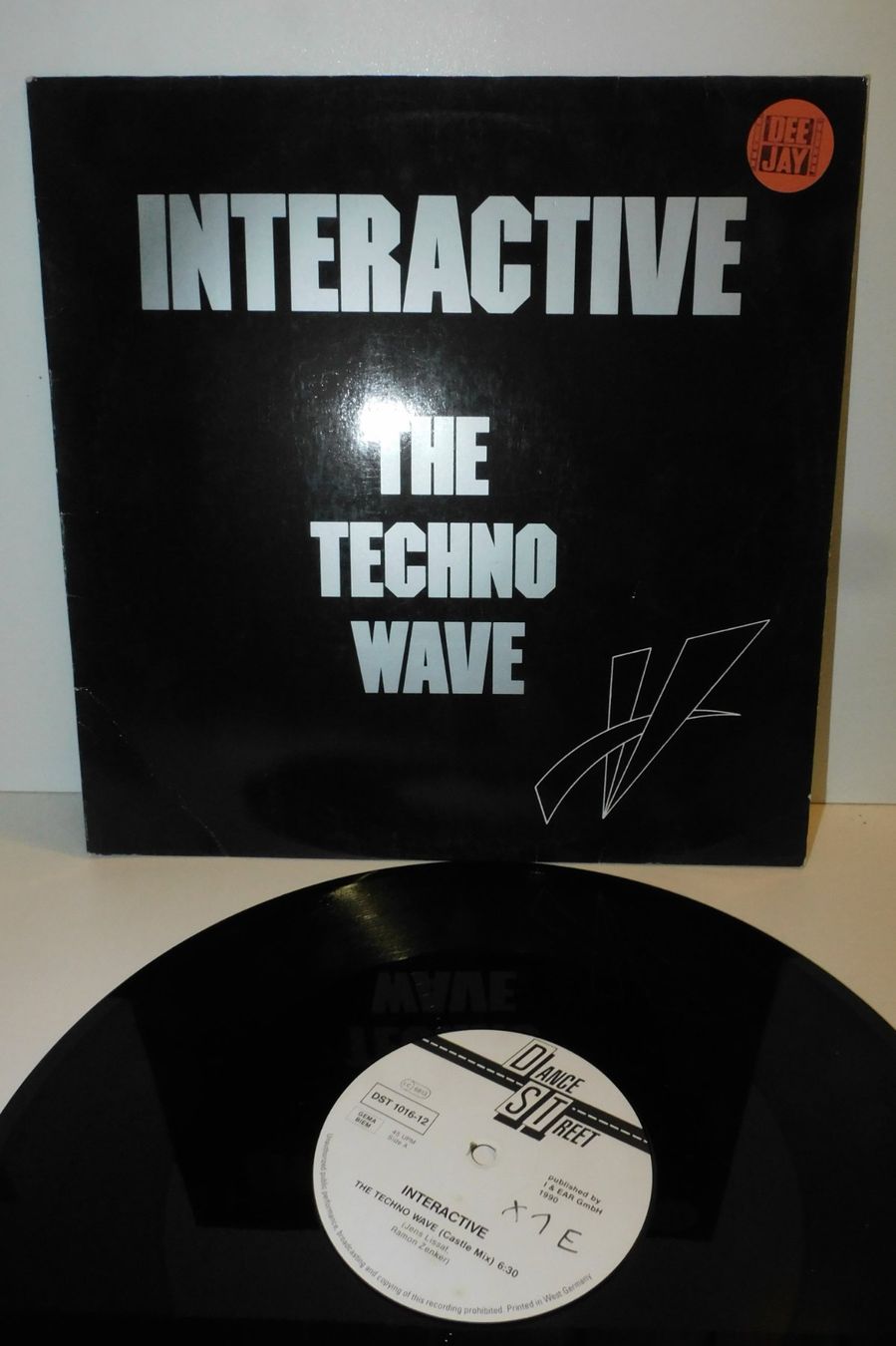 Dischi in vinile: LP Interactive The Techno Wave   -  Mix Mix House Trance – Usato da Sursee venduto da 76