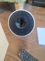 Beamer mit Verbindung mit HDMI und Handy 